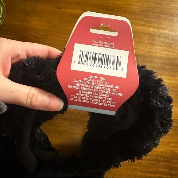 Faux Fur Muffler Scarf Black NWT - Picture 4 of 4